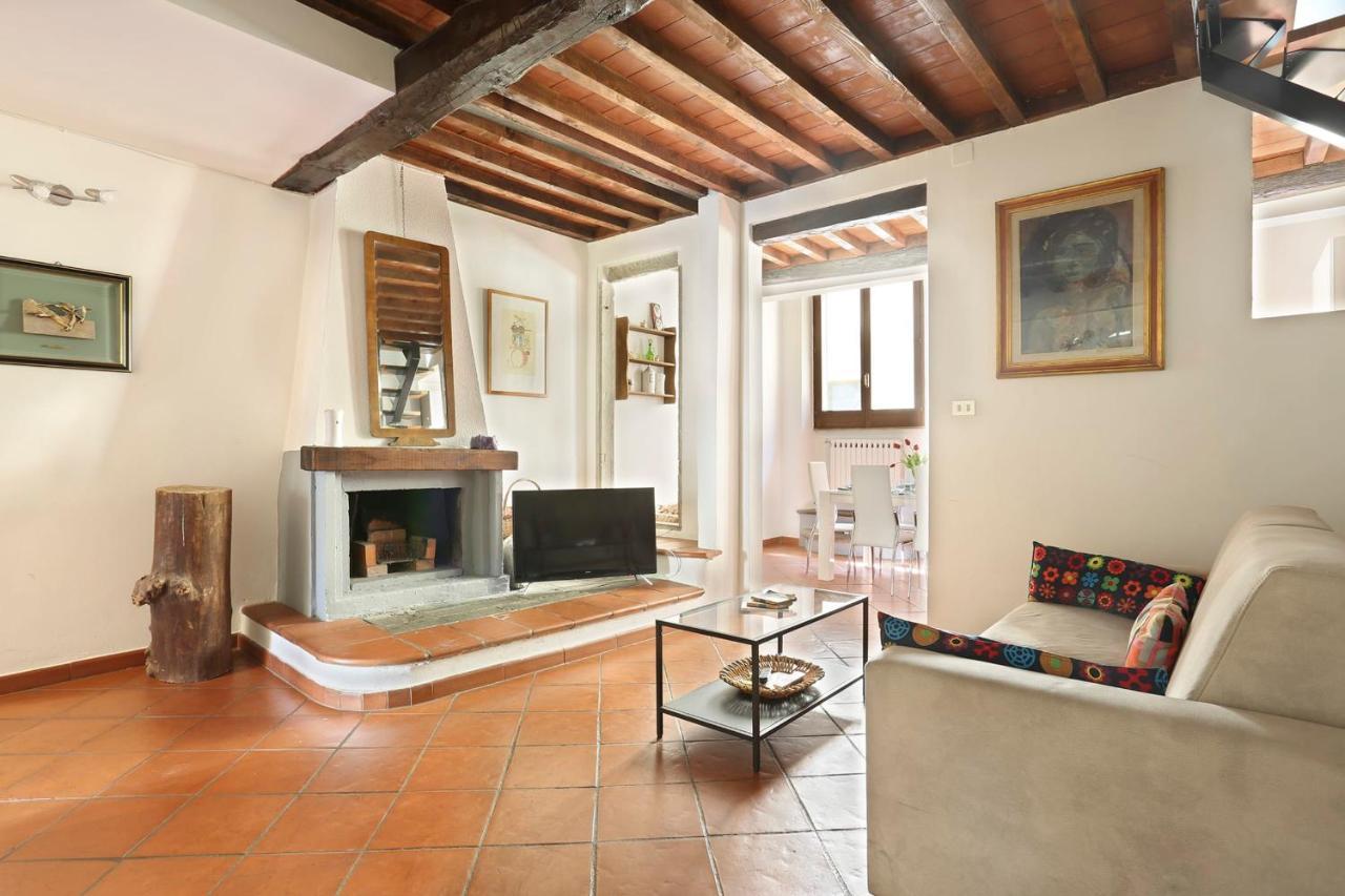 Tornabuoni Apartment- Hosted By Sweetstay Florenz Exterior foto