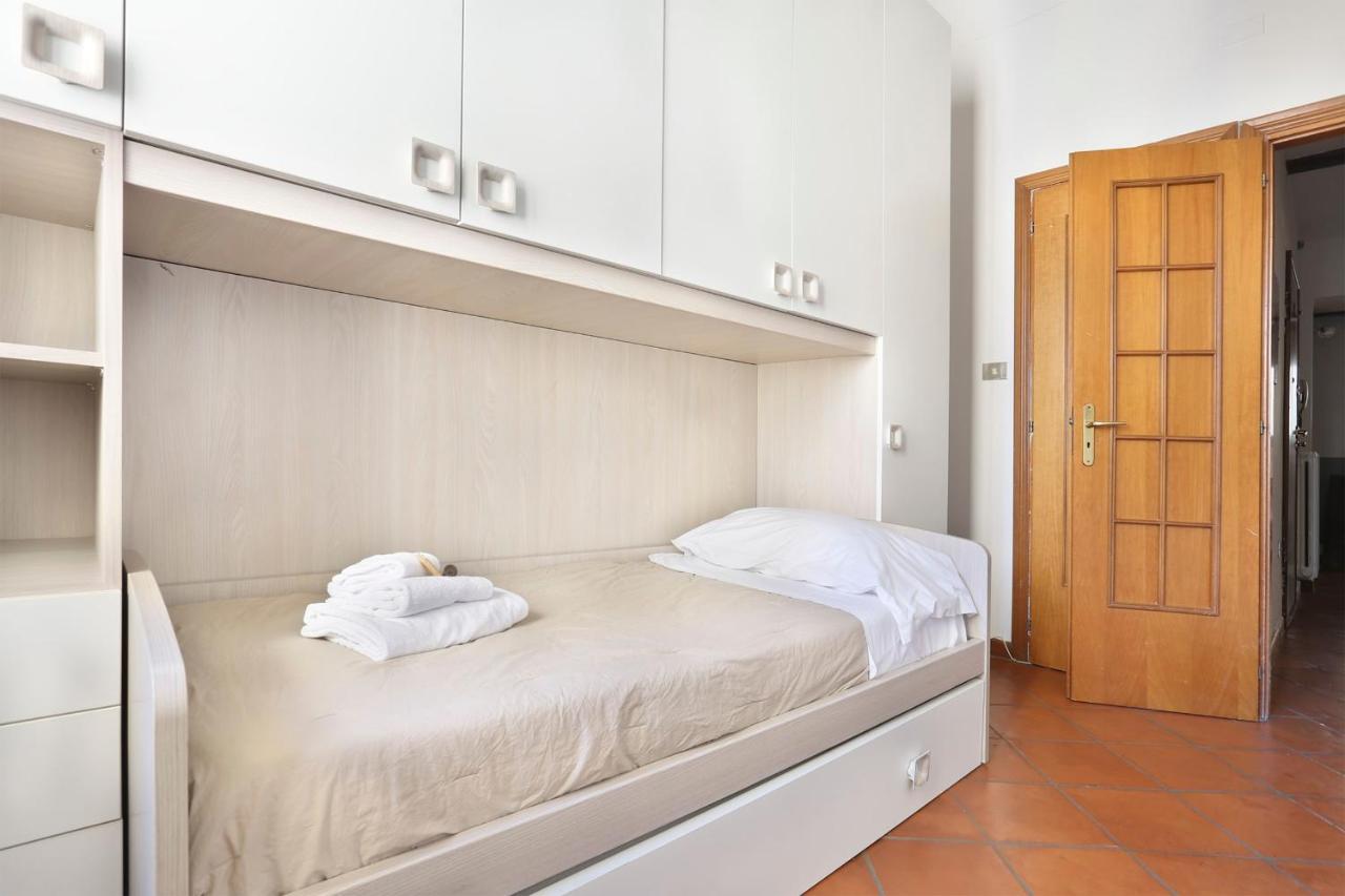Tornabuoni Apartment- Hosted By Sweetstay Florenz Exterior foto